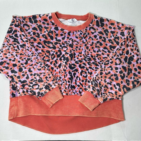 JoyLab Tops - JoyLab purple, orange and black leopard print semi-cropped crewneck sweatshirt